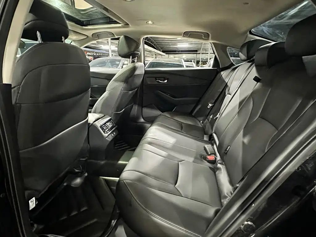 Honda Inspire — миниатюра 8