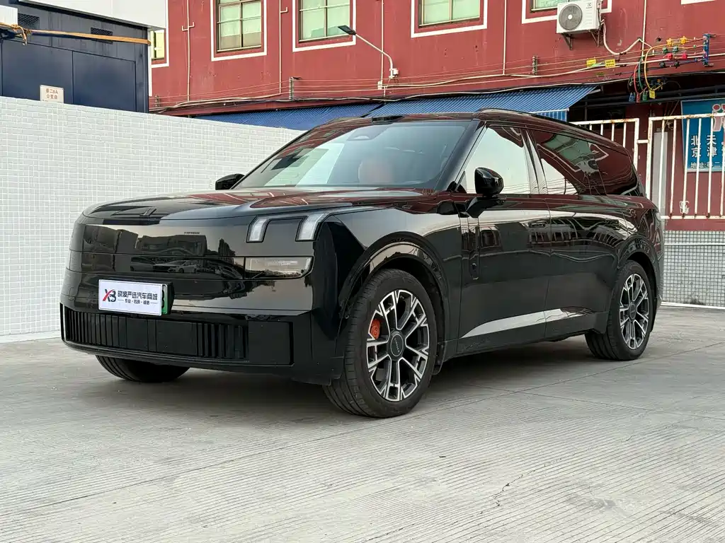 Lynk & Co 领克900 2025