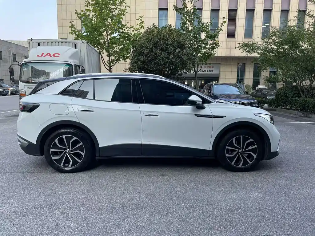 Volkswagen ID.4 X — миниатюра 3