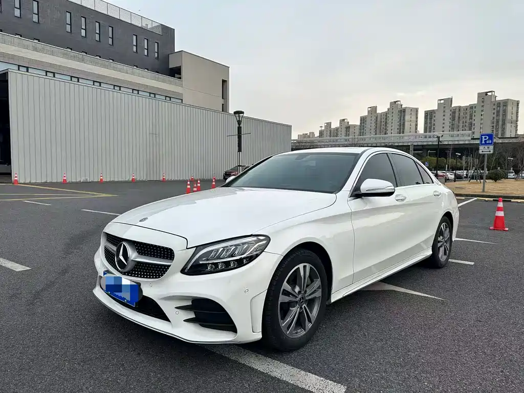 Mercedes-Benz C-Class 2020
