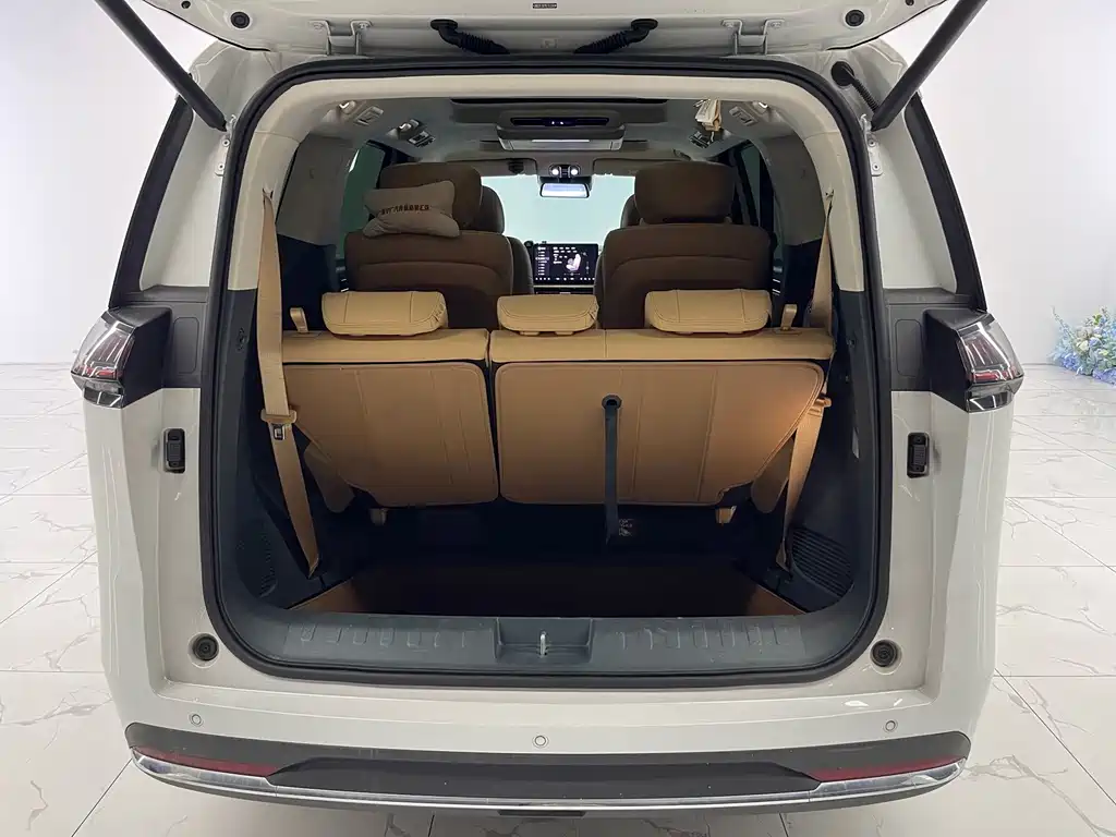 GAC Motor Trumpchi E8 PHEV — миниатюра 30
