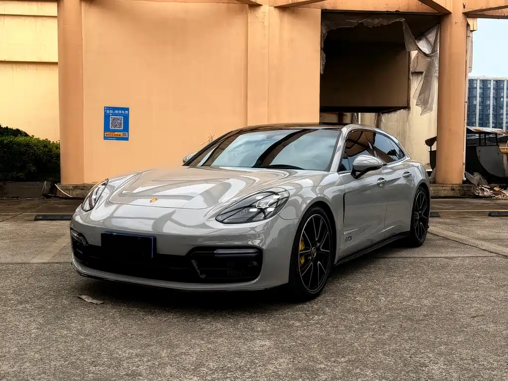 Porsche Panamera 2022