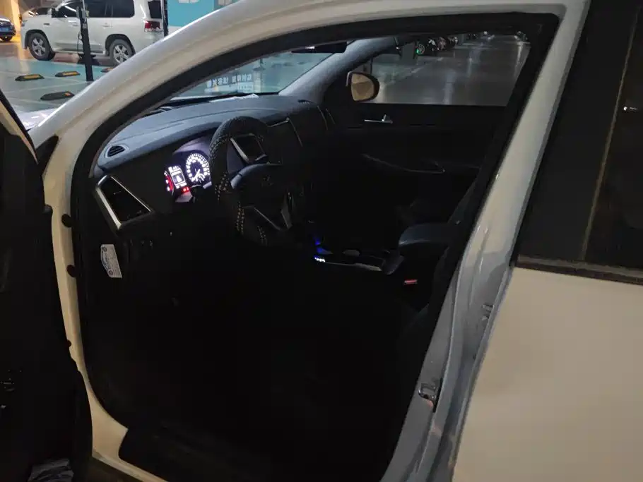 Hyundai Tucson — миниатюра 9