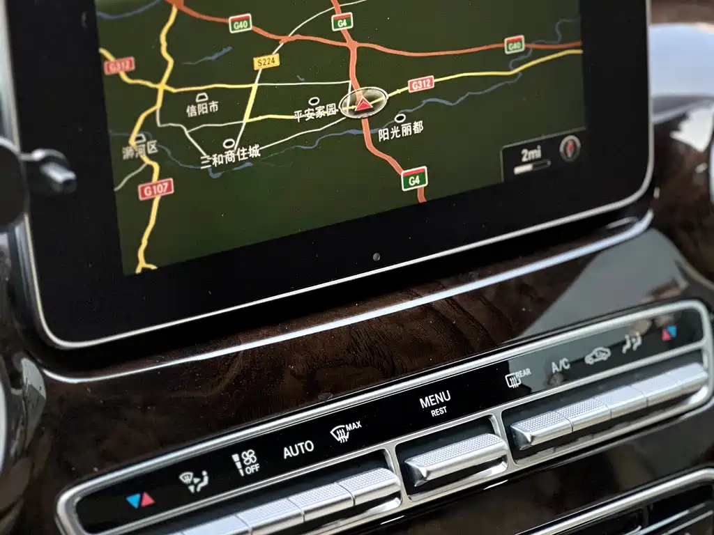 MERCEDES-BENZ V CLASS