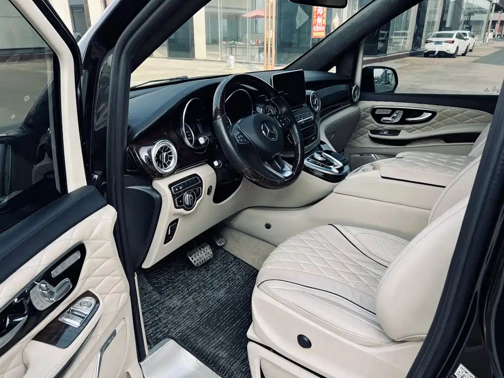 MERCEDES-BENZ V CLASS