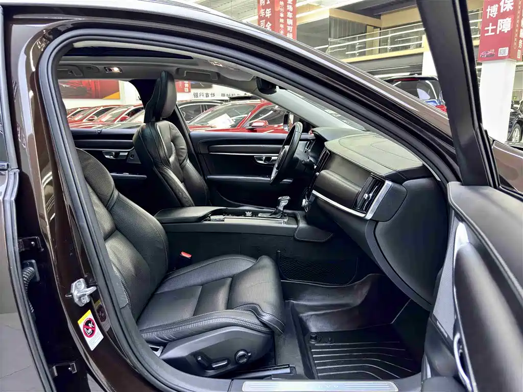 Volvo V90 2017 Cross Country T5 AWD