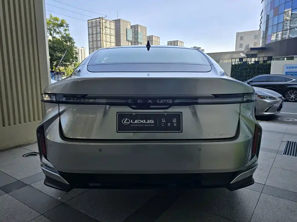 Lexus ES — миниатюра 3
