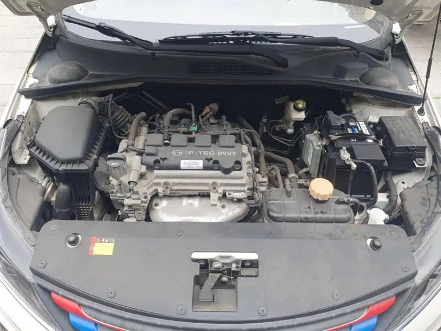 Baojun 310W — миниатюра 10