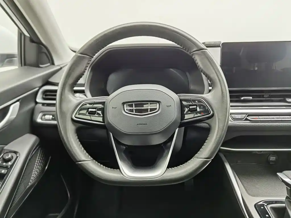 Geely Emgrand — миниатюра 11