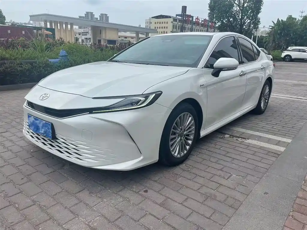 Toyota Camry 2024