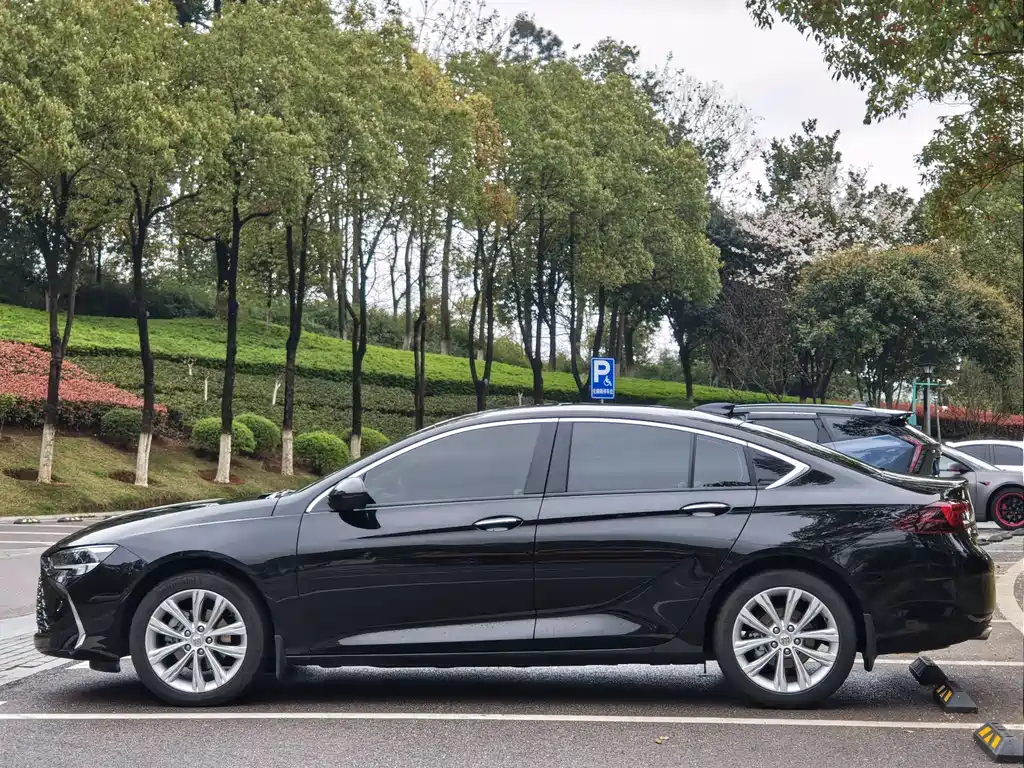 Buick Regal 2024 28T