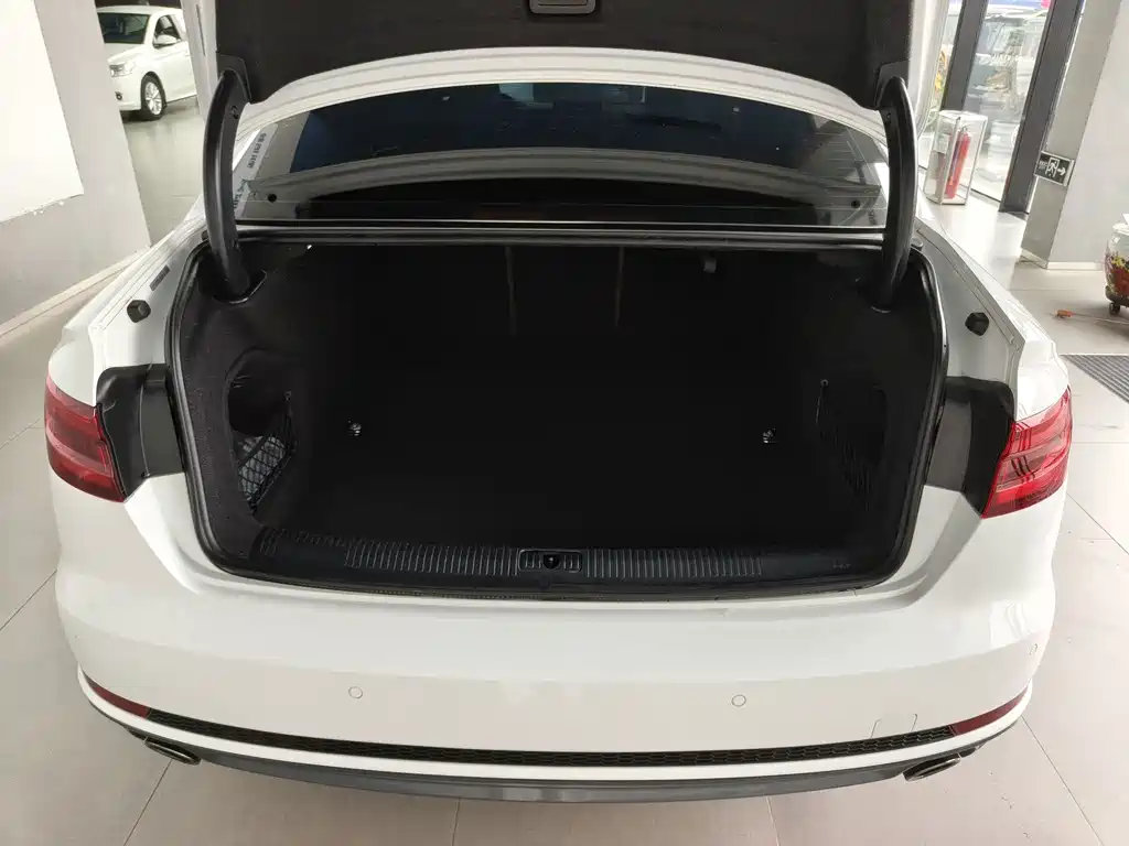 Audi A4L — миниатюра 15