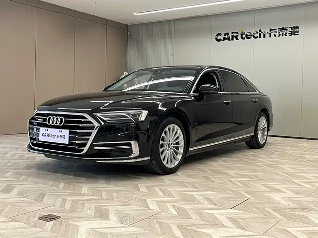 AUDI A8 2022