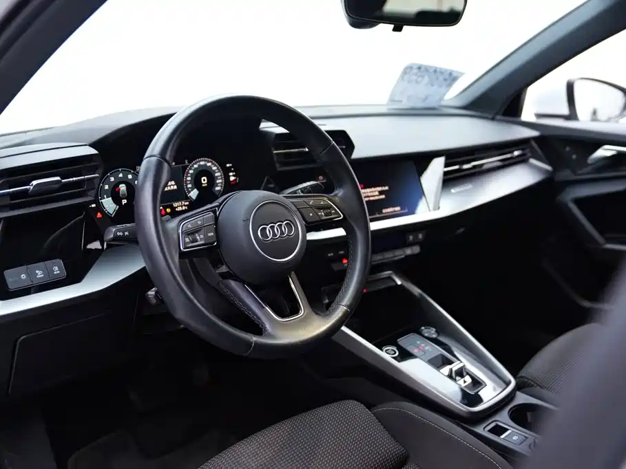 Audi A3 - фото 9