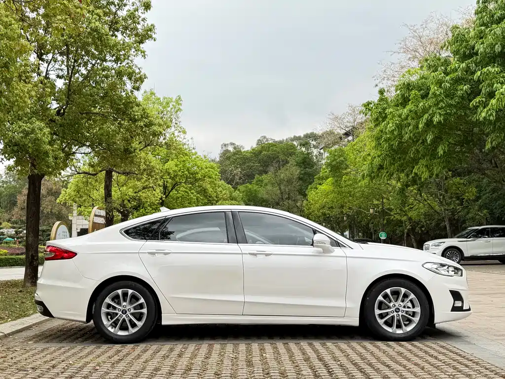 Ford Mondeo 2020 EcoBoost 180 Luxury