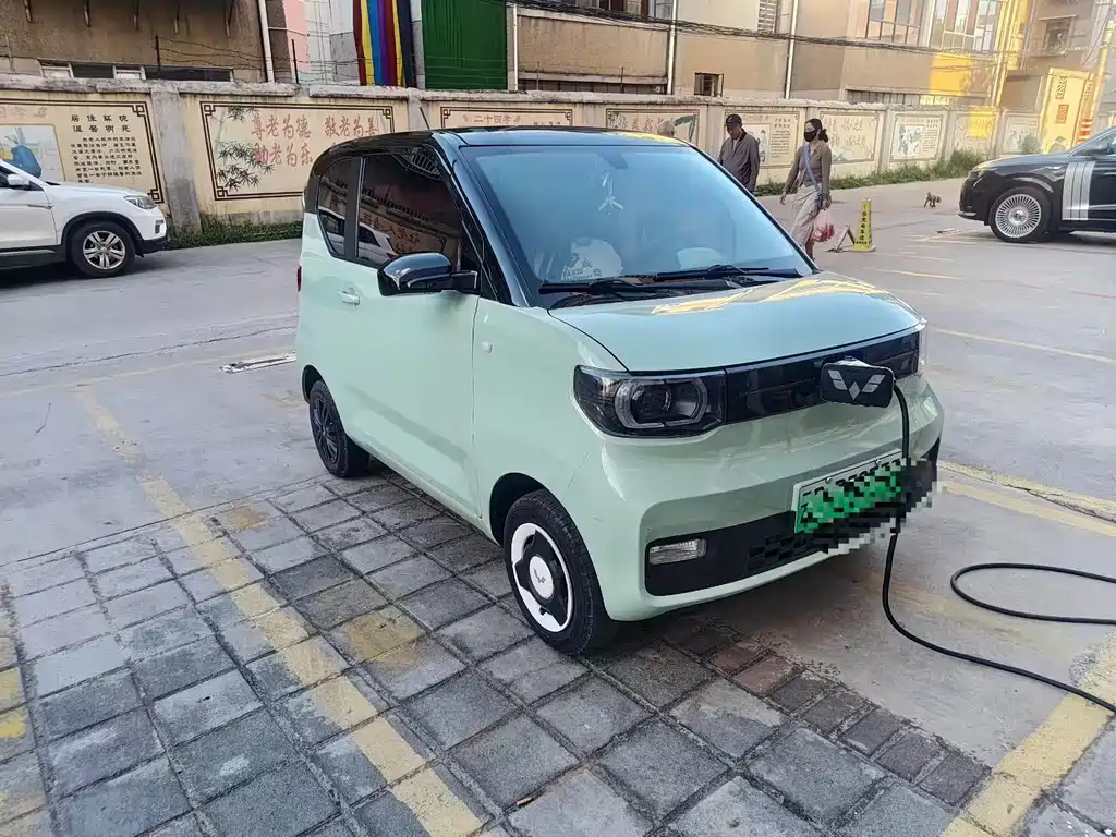 Wuling MINIEV