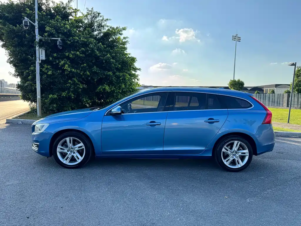Volvo V60 — миниатюра 4