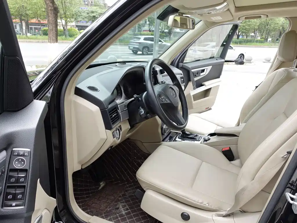 Mercedes-Benz GLK 2011 GLK 300 4MATIC Luxury