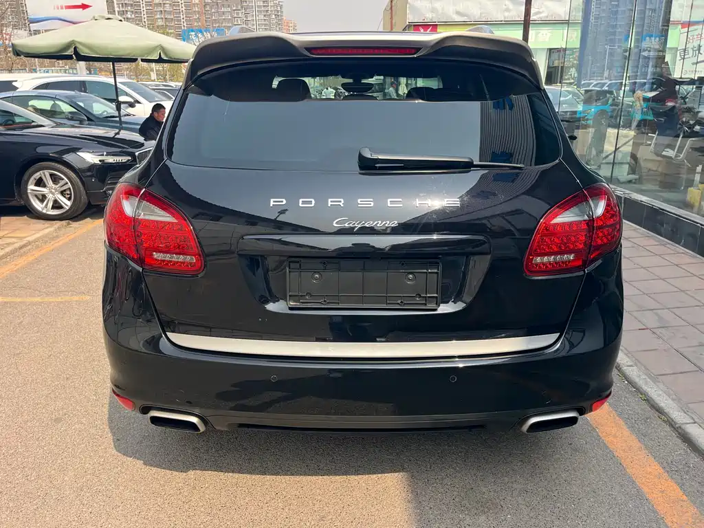 Porsche Cayenne 2014 Cayenne Platinum Edition 3.0T