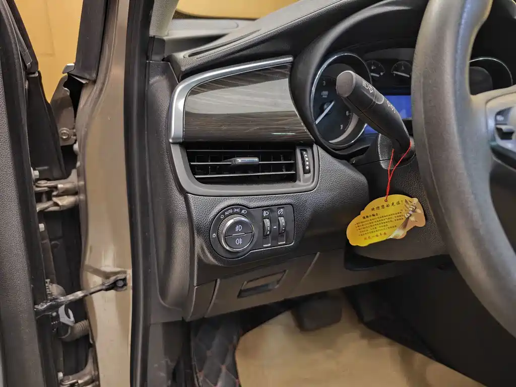 Buick Envision Plus — миниатюра 11