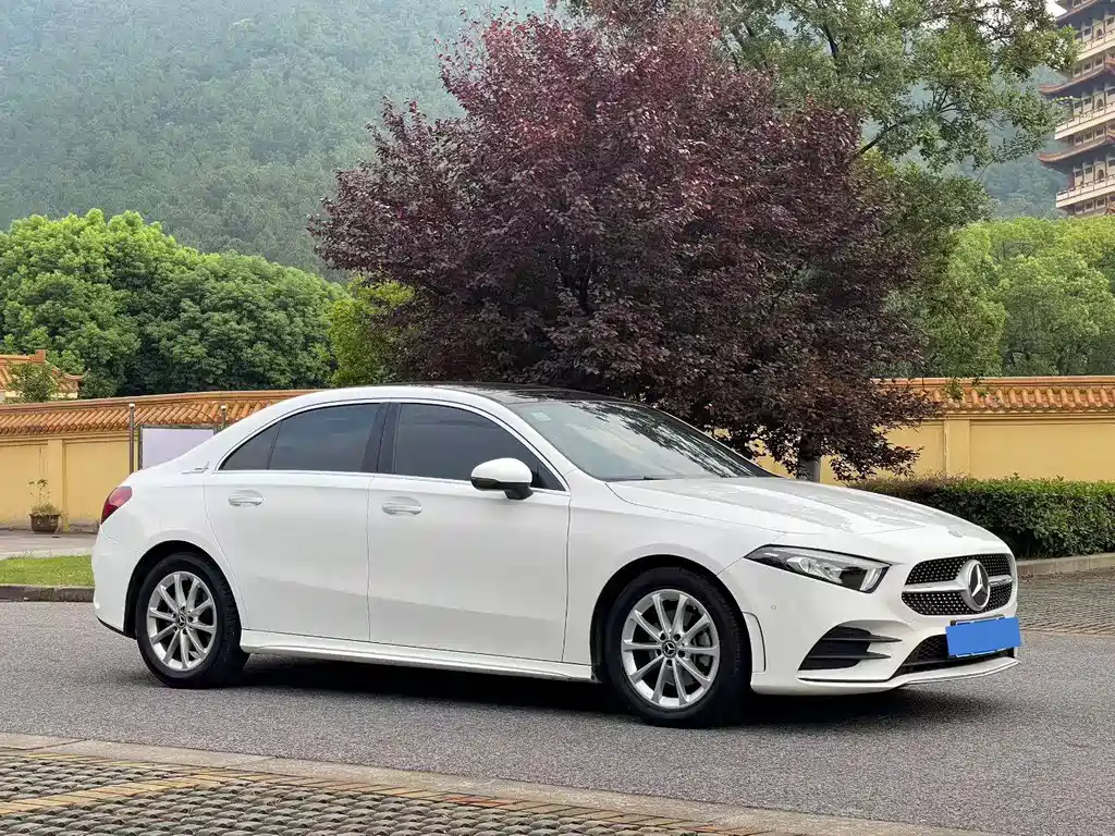 Mercedes-Benz A-Class — миниатюра 3