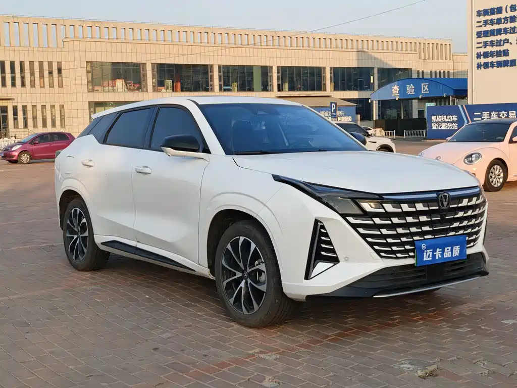 Changan UNI-Z New Energy — миниатюра 3