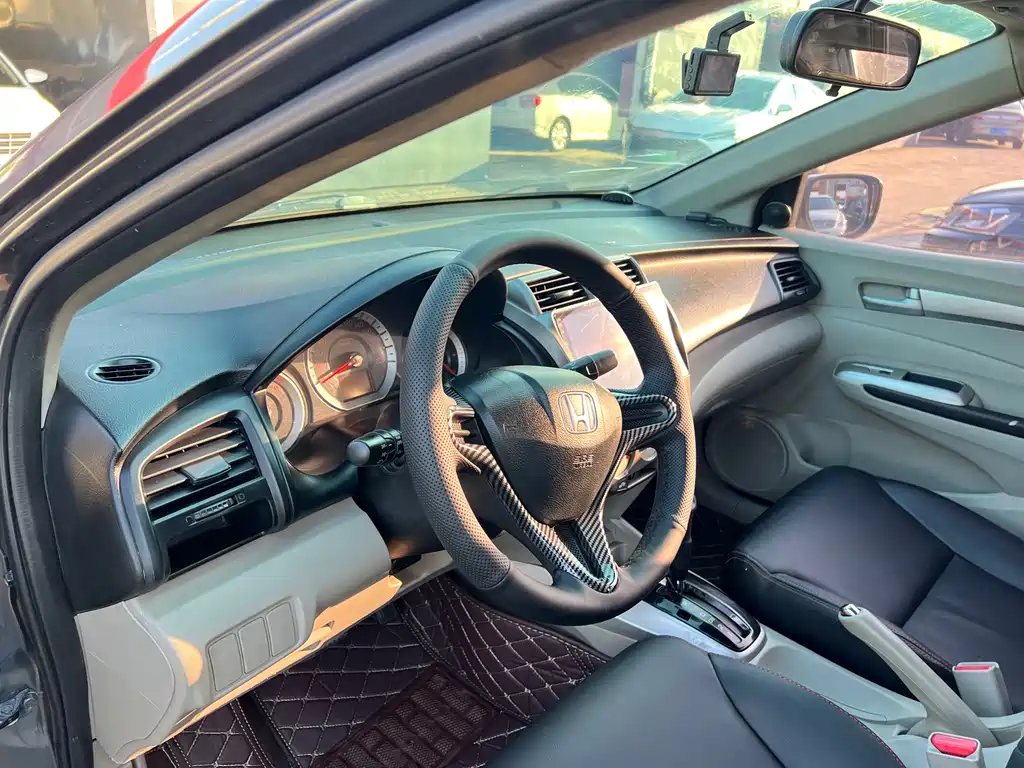 Honda City Classic — миниатюра 8