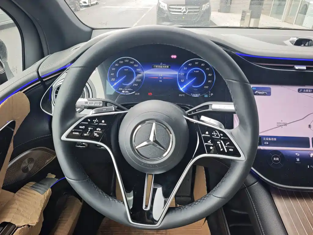 Mercedes-Benz EQS SUV — миниатюра 16
