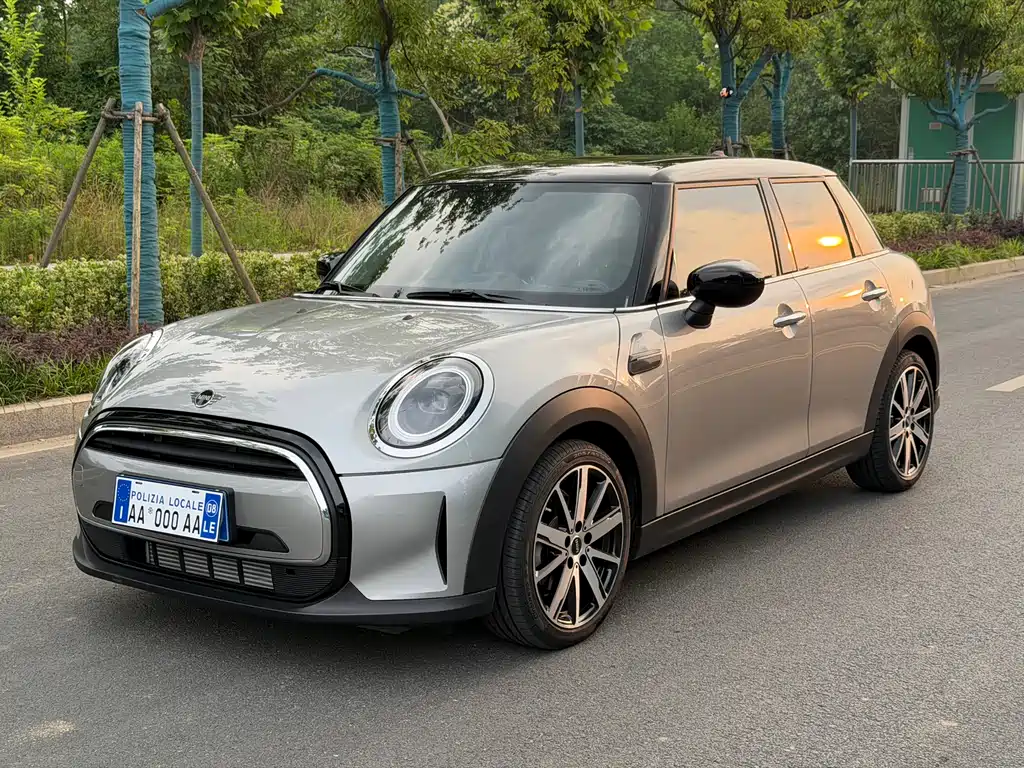MINI 2023 Facelift 1.5T COOPER Artist 5-door Edition