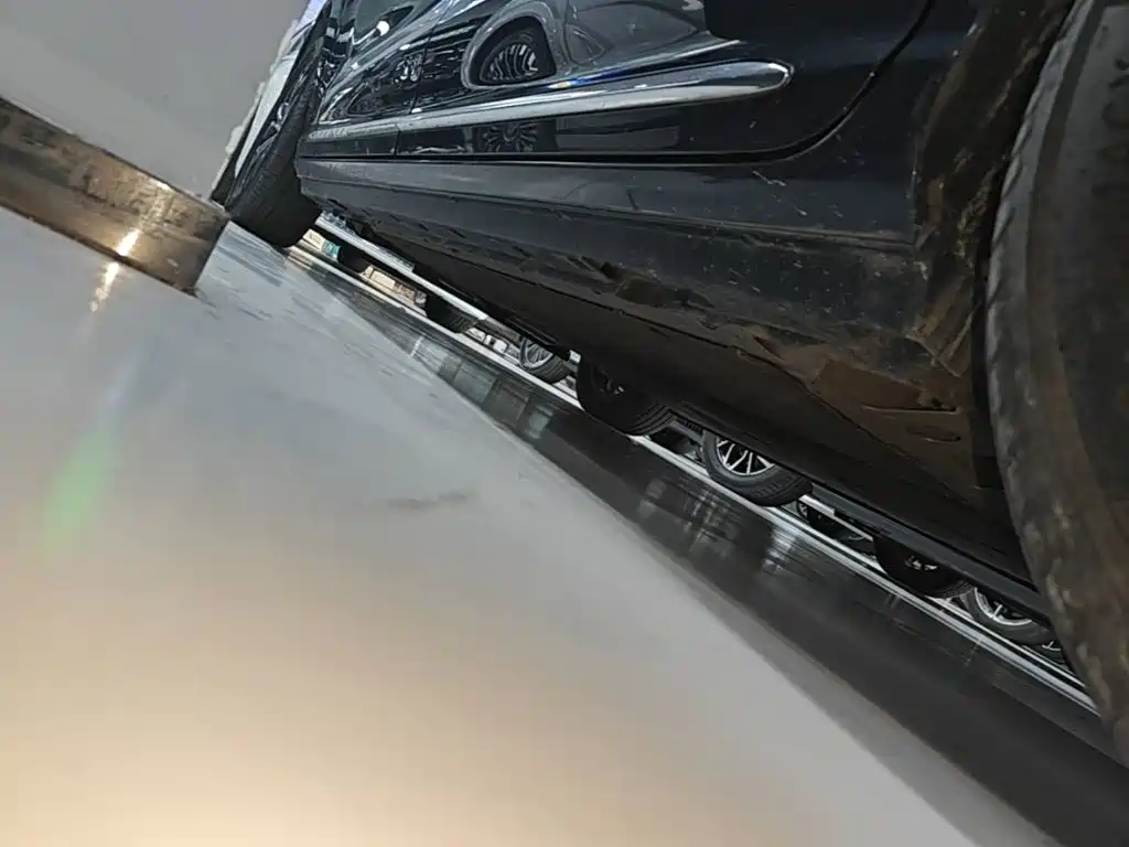 Roewe iMAX8 New Energy — миниатюра 22