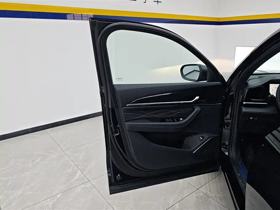 Geely Monjaro L 2024 2.0TD DCT EVO