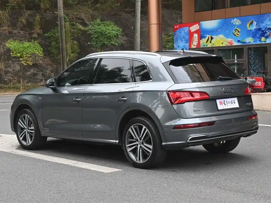 AUDI Q5L