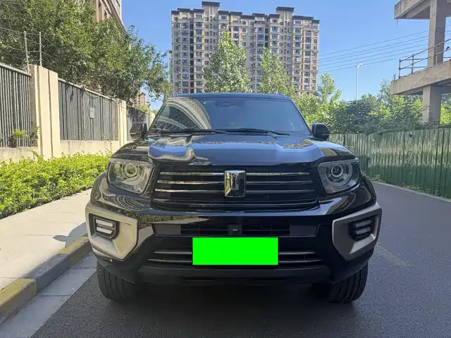 2025 TANK 700