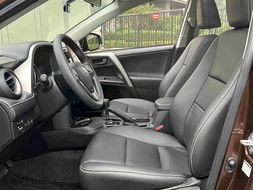 TOYOTA RAV4 RONGFANG