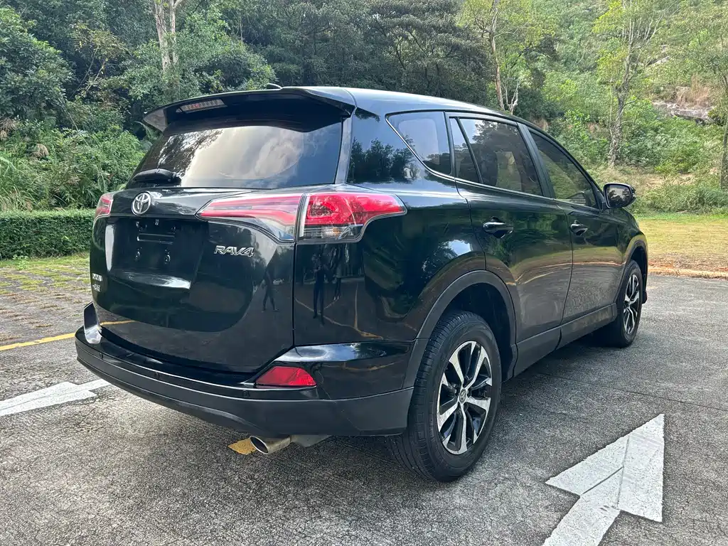 TOYOTA RAV4 RONGFANG
