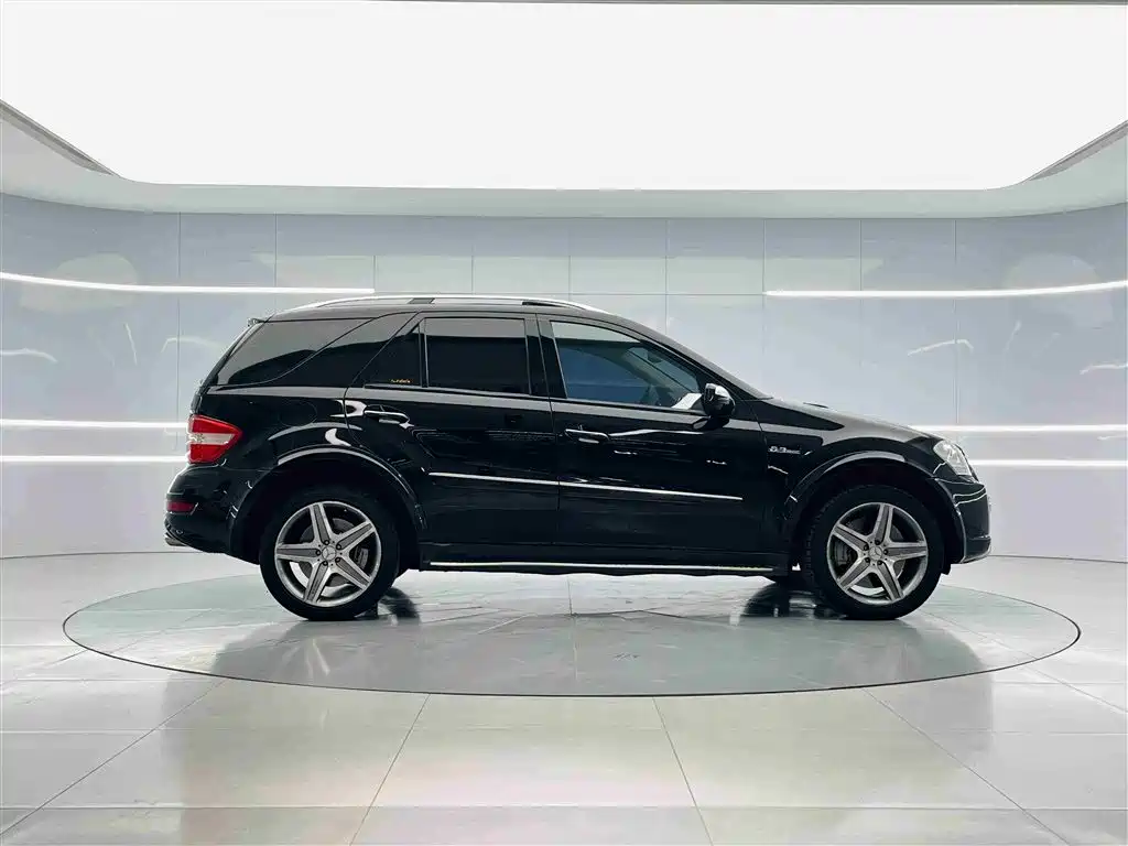 Mercedes-Benz M A MG M AMG 2011 AMG ML 63