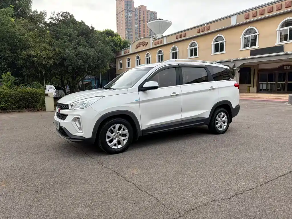 Wuling Hongguang S3 — миниатюра 3