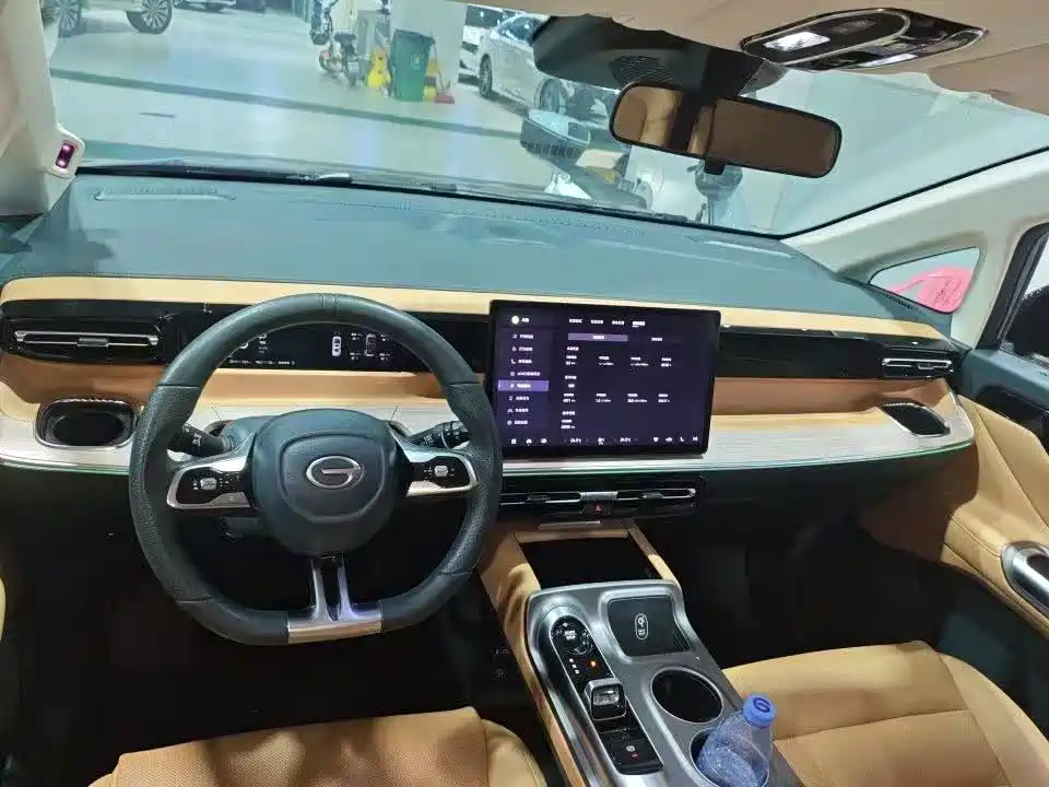GAC Motor Trumpchi E8 PHEV — миниатюра 6