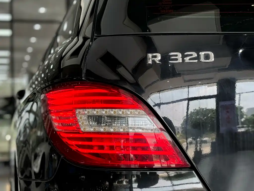 MERCEDES-BENZ R CLASS