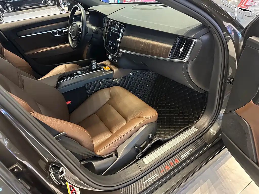 Volvo V90 — миниатюра 6