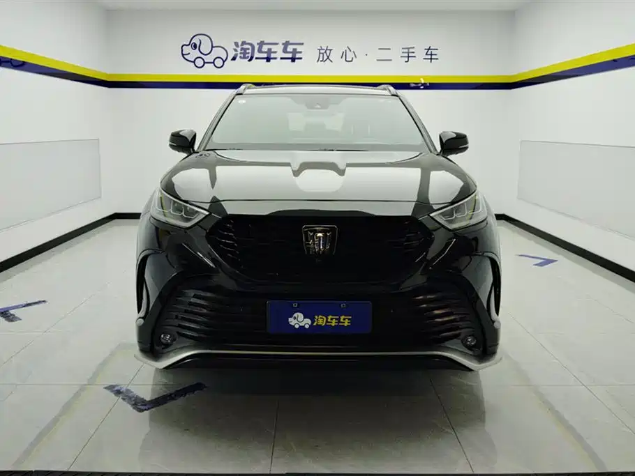 Toyota Crown Kluger 2022