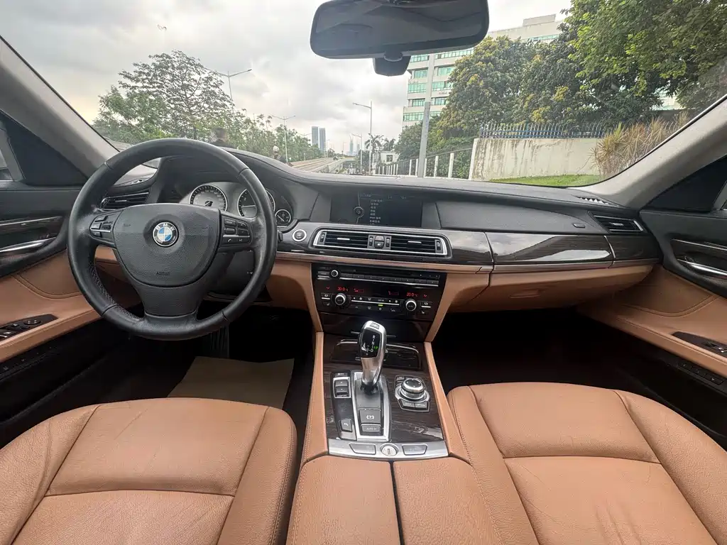 BMW 7 Series 7 2009 740Li Lead