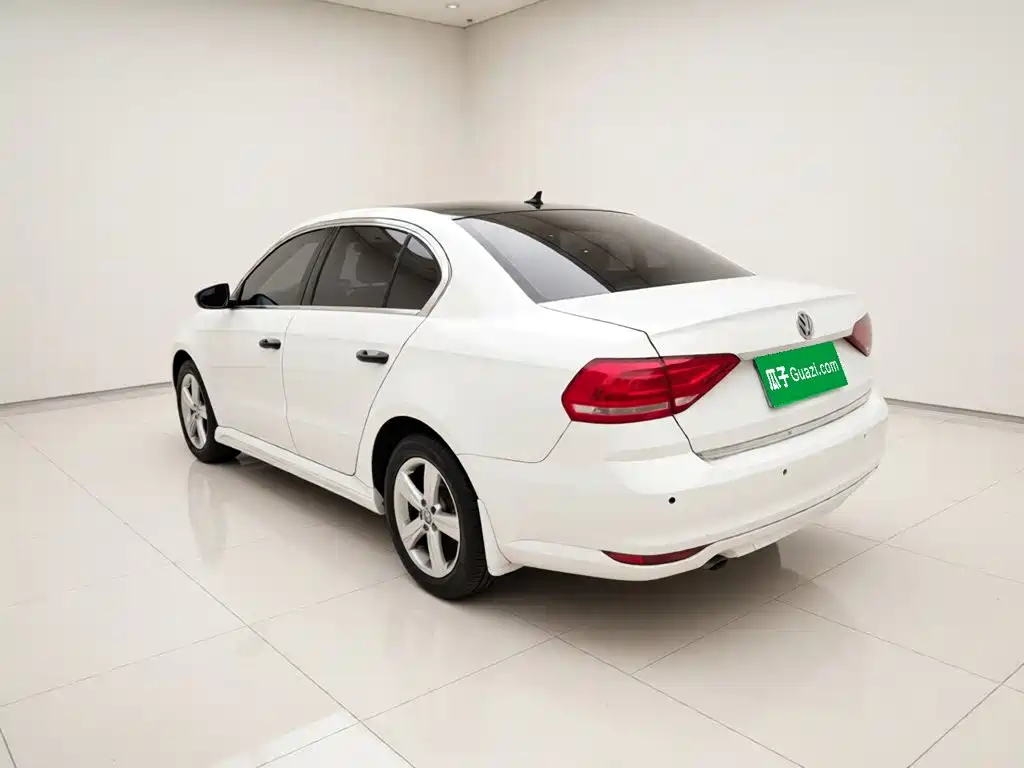 Volkswagen Lavida — миниатюра 4