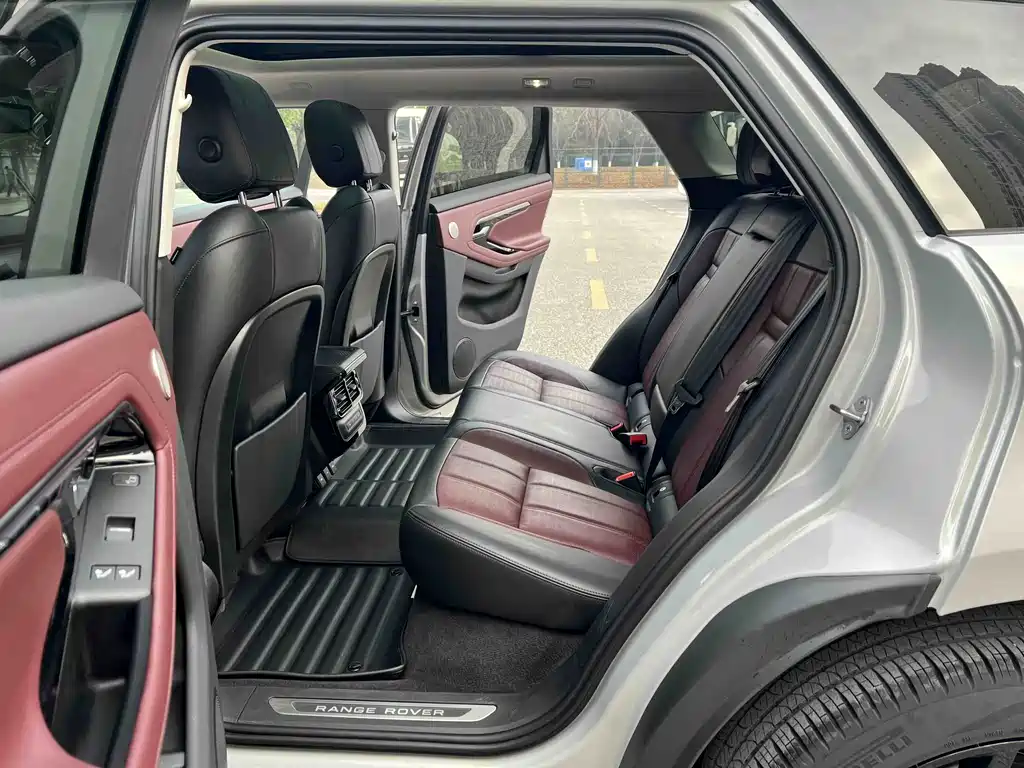 Land Rover Range Rover Evoque 2022 L 249PS R-Dynamic Luxury