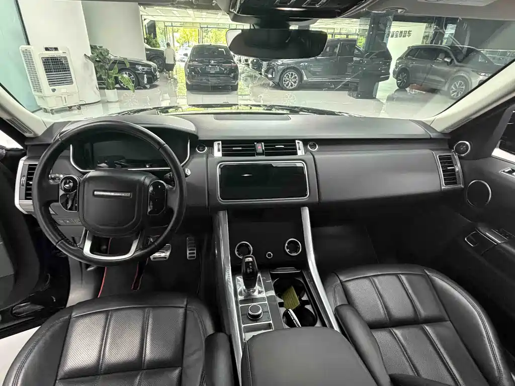Land Rover Sport PHEV — миниатюра 4