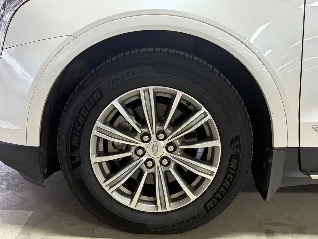 CADILLAC  XT5