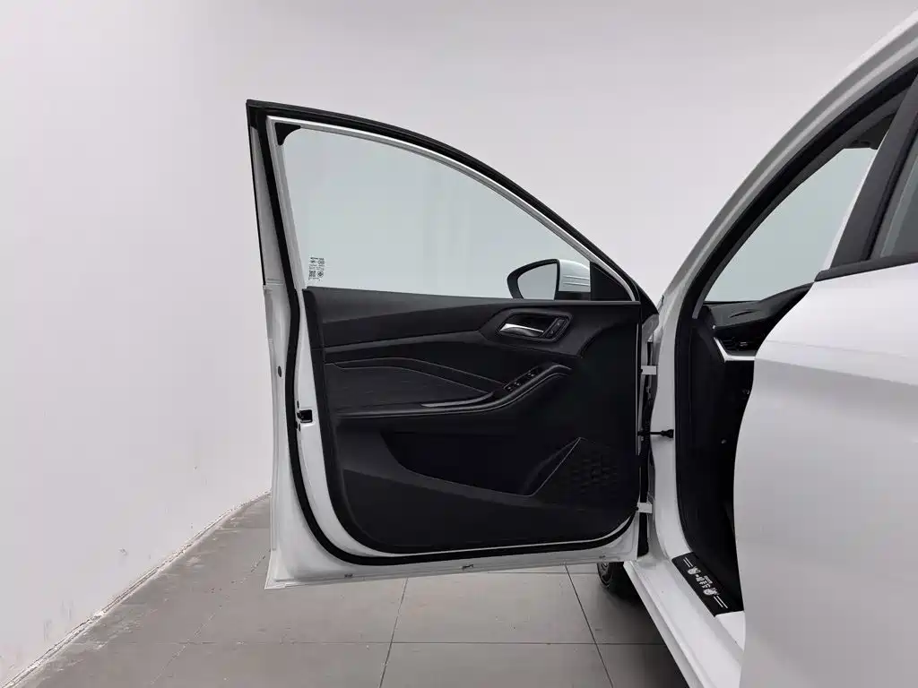 MG MG5 - фото 8