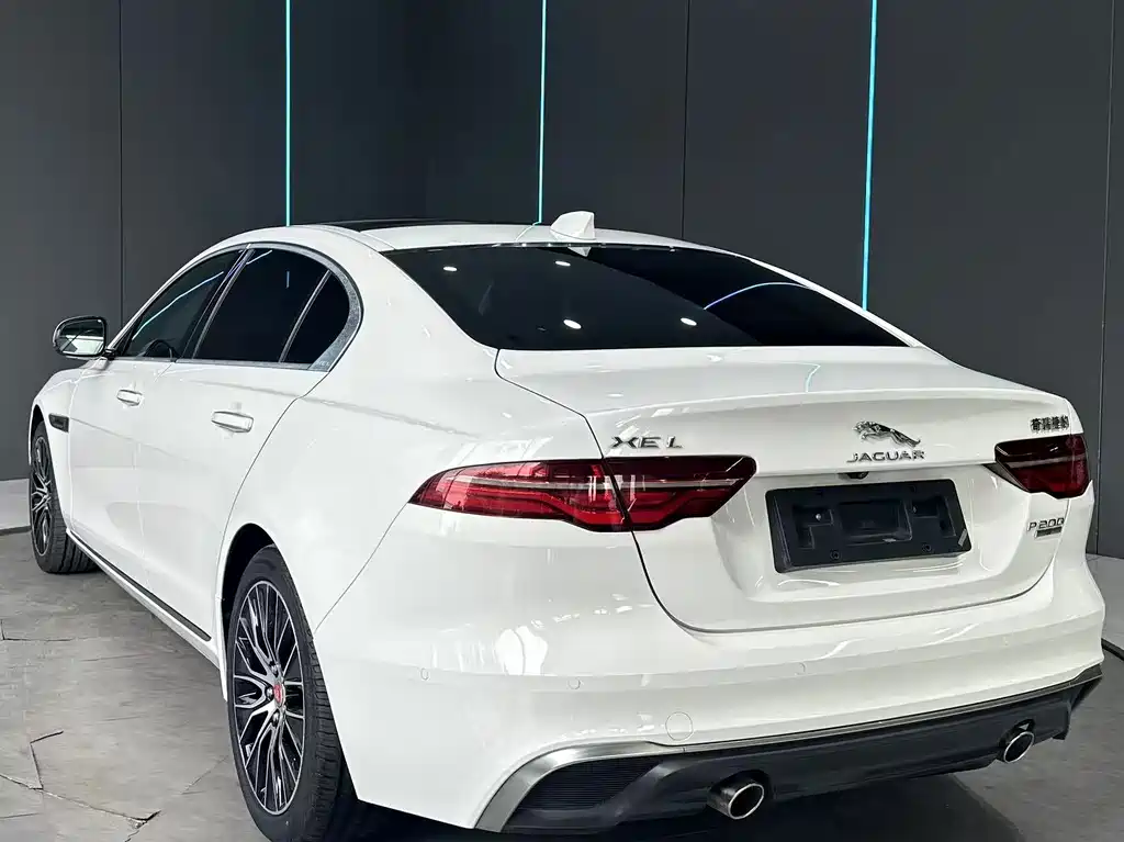 Jaguar XEL 2.0T 200PS S Progressive Elegant Edition, фото 8