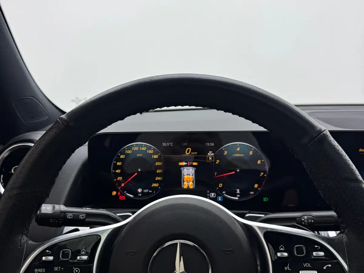 Mercedes-Benz GLB id 4659882 из Китая 8