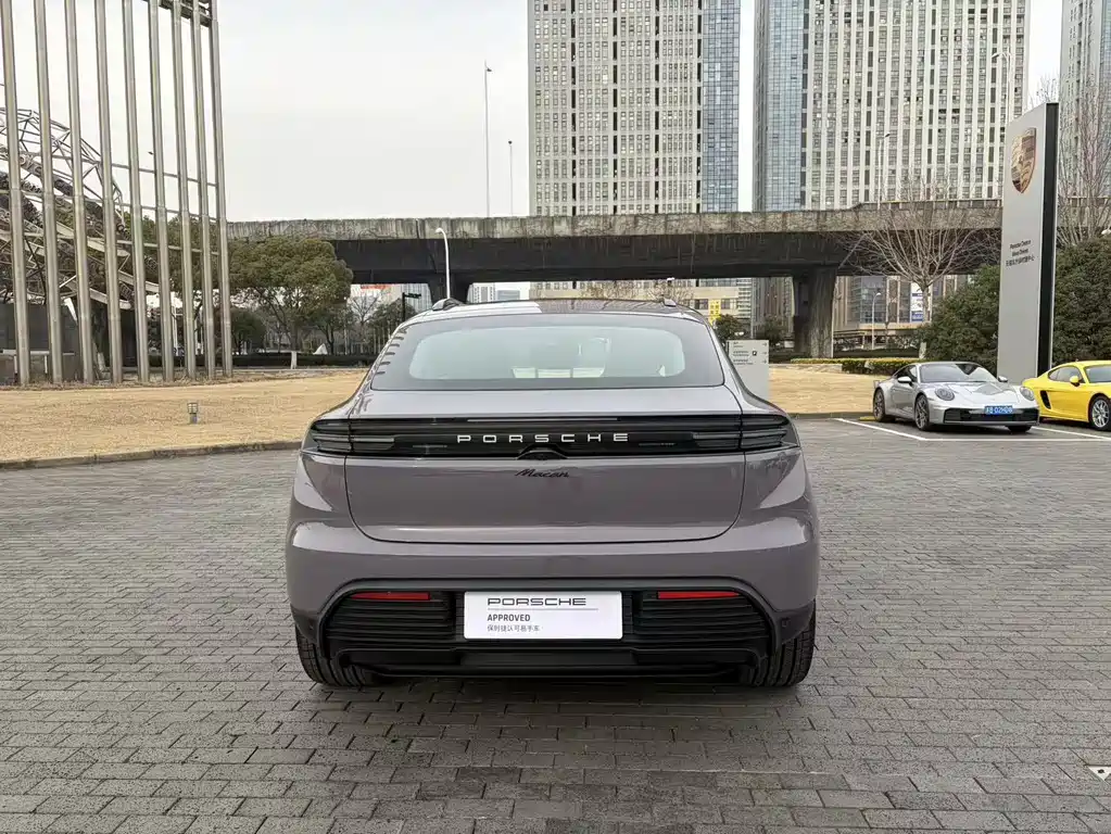 PORSCHE MACAN NEW ENERGY